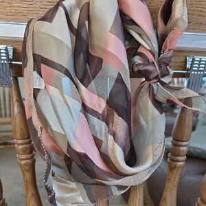 Geometric Patterned Scarf